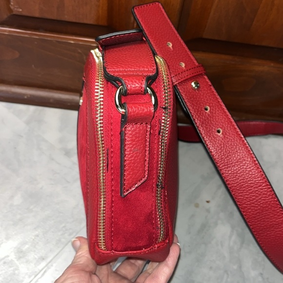 Steve Madden Crossbody shoulder bag NWOT Red VEGAN 1/2 Leather 1/2 Suede Look - Picture 5 of 14
